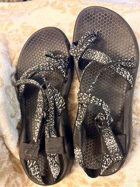 Athletic Works Black Sandal with White Speckle Straps